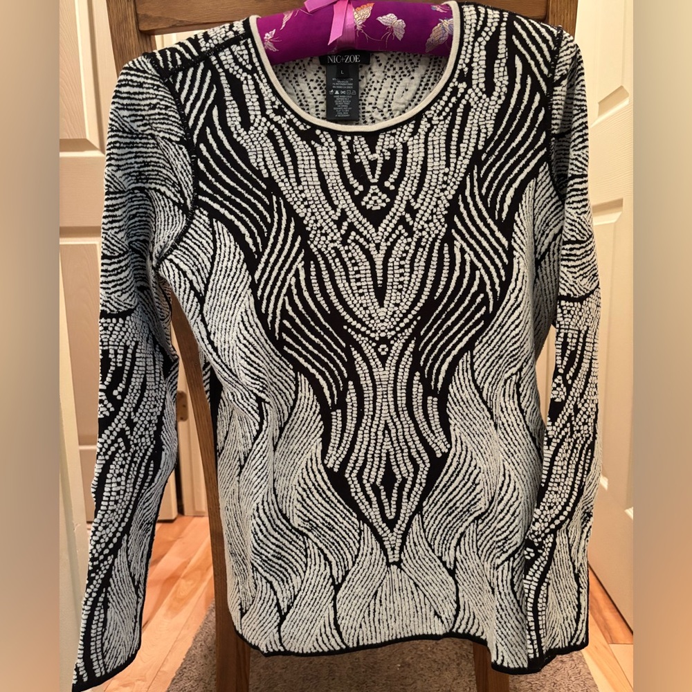 NIC+ZOE Black and White Patterned Sweater